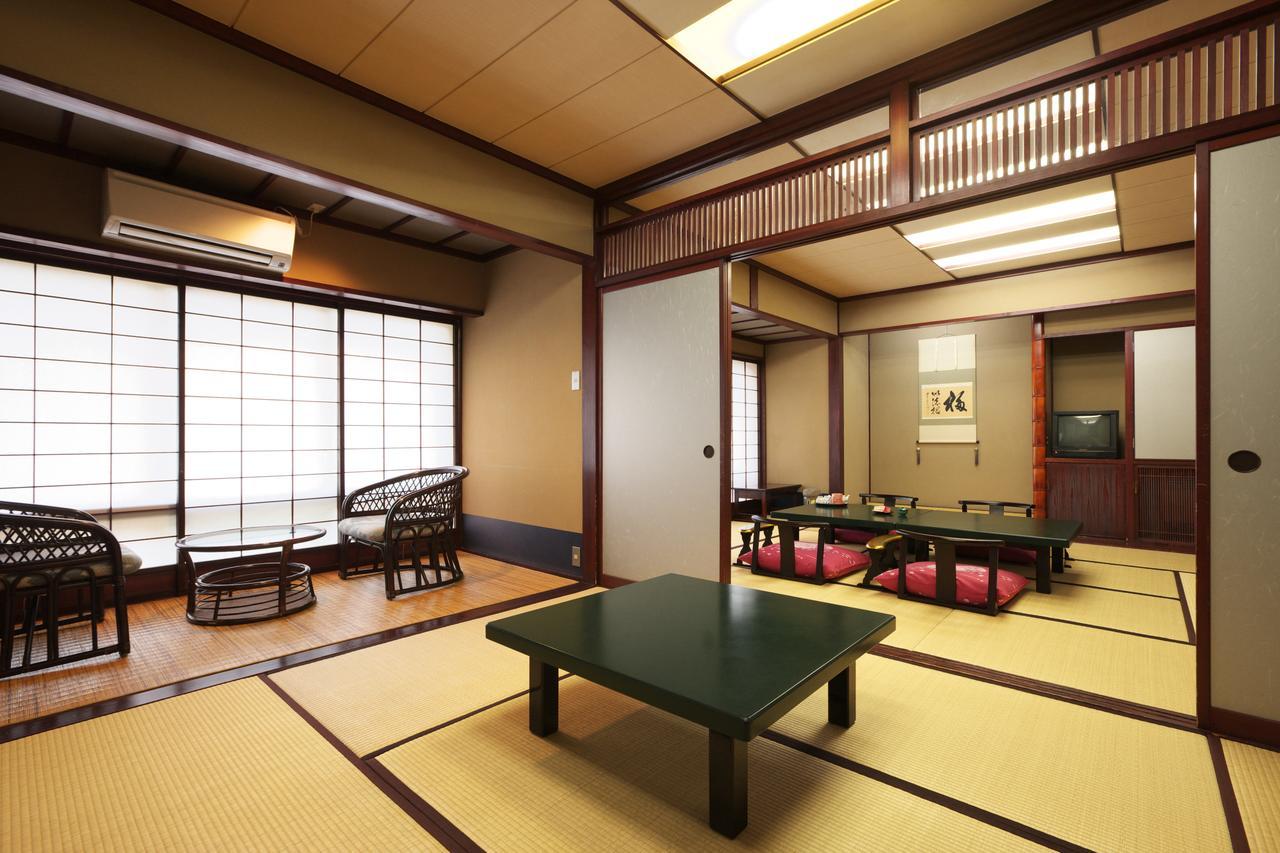 ホテルNishiya 米沢市 エクステリア 写真