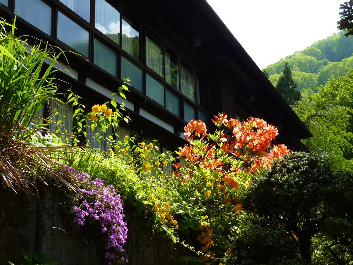 ホテルNishiya 米沢市 エクステリア 写真