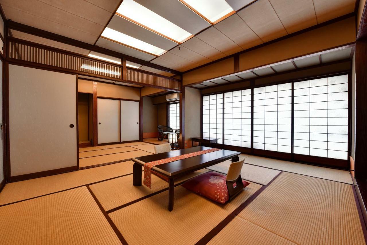 ホテルNishiya 米沢市 エクステリア 写真