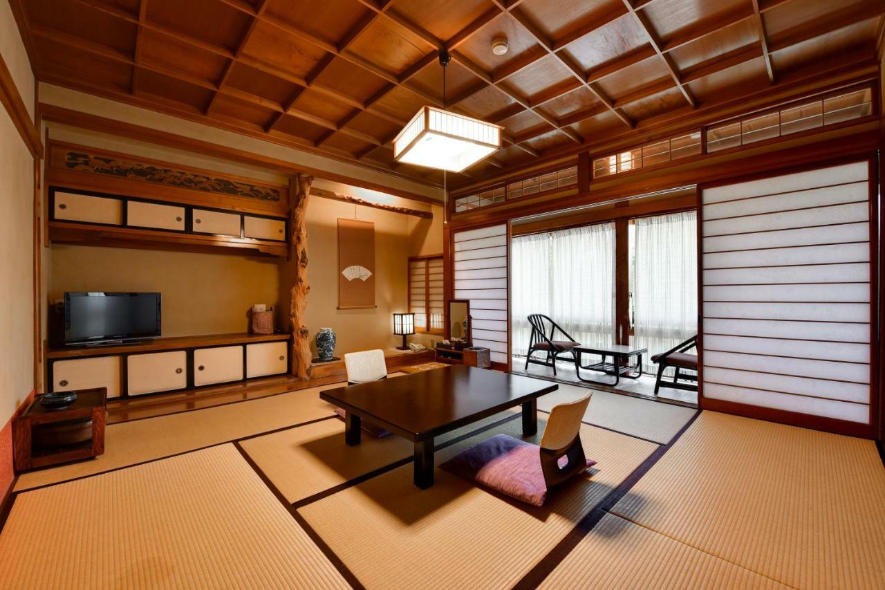 ホテルNishiya 米沢市 エクステリア 写真