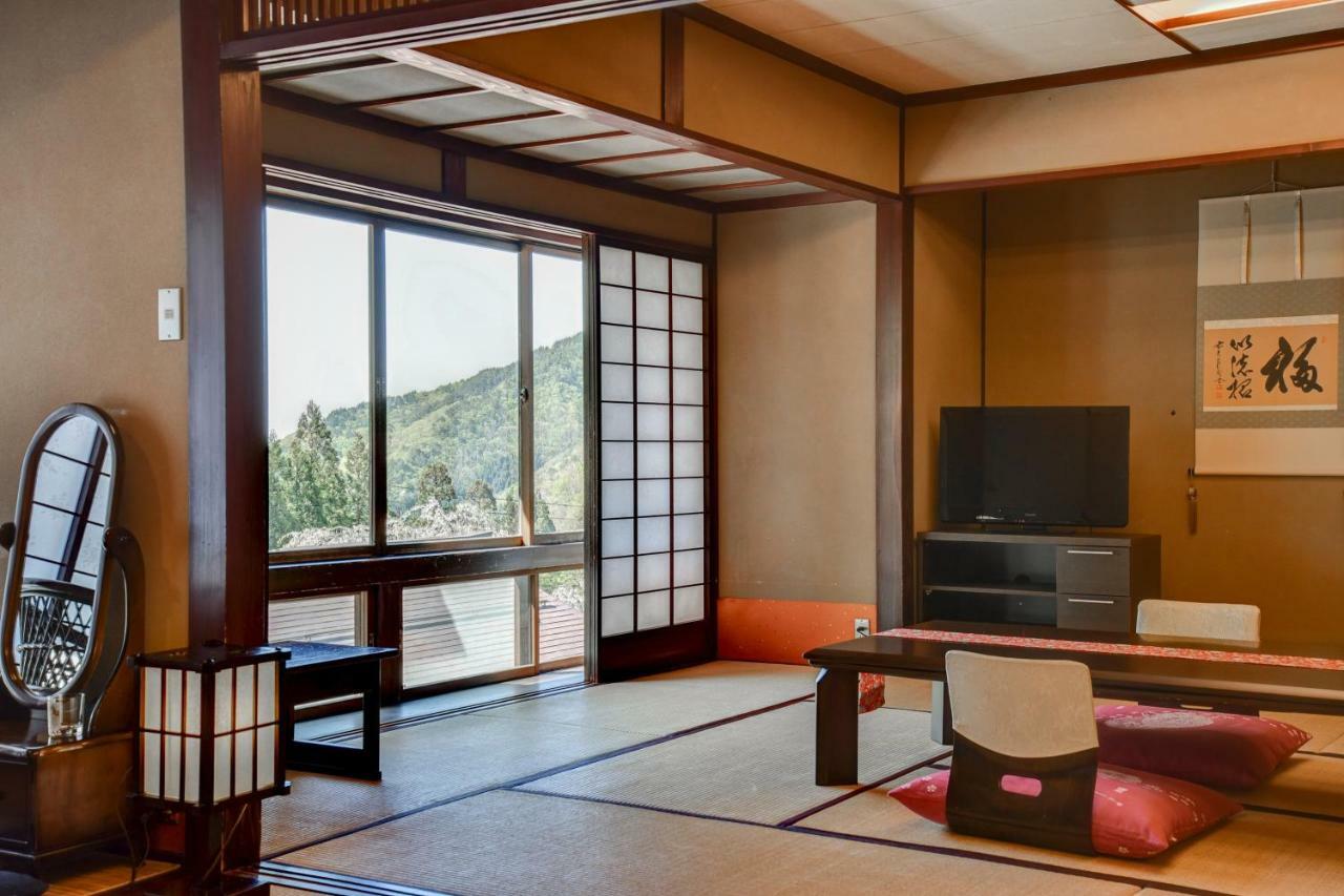 ホテルNishiya 米沢市 エクステリア 写真