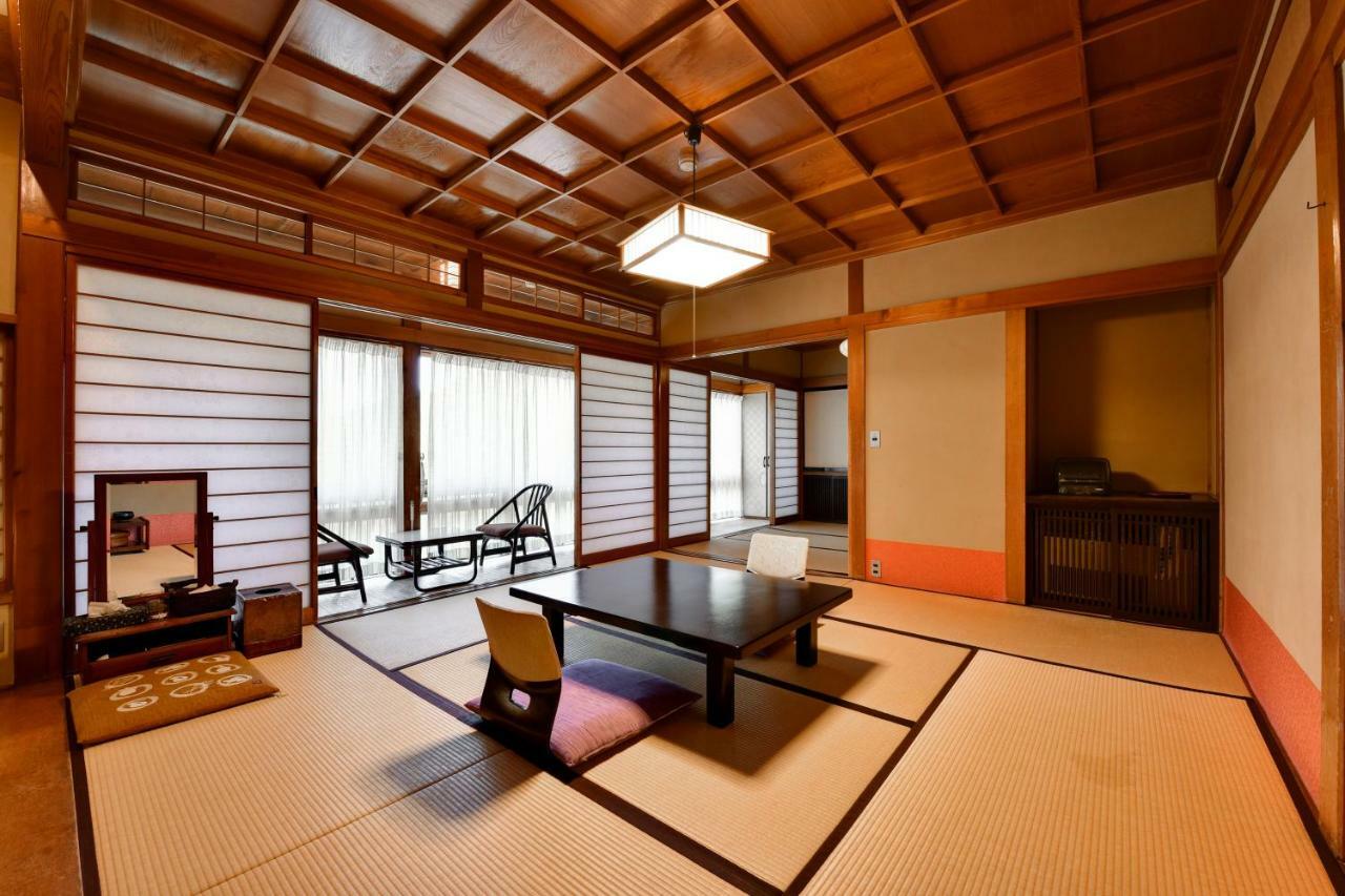ホテルNishiya 米沢市 エクステリア 写真
