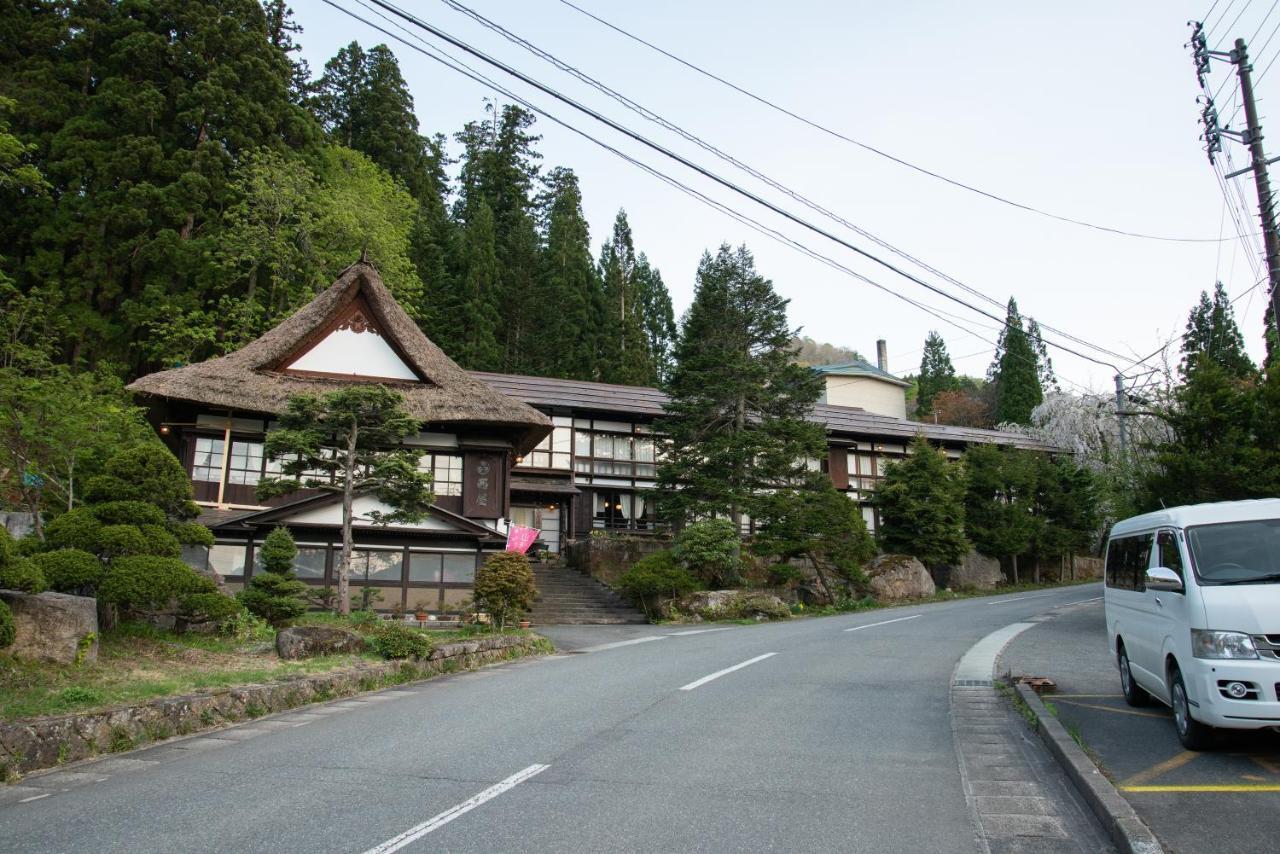 ホテルNishiya 米沢市 エクステリア 写真